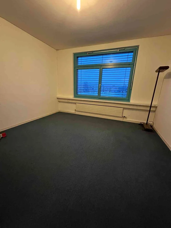 Kleines Büro (ca. 14 m²) per sofort zu vermieten