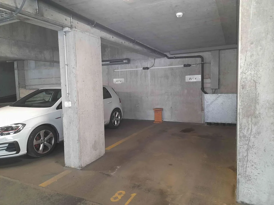 Parkplatz Nr. 81 in offener Einstellhalle