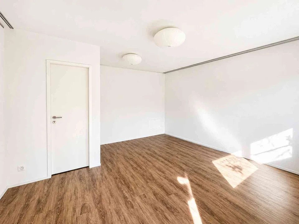 Ruhiger Büro- / Praxis- / Atelierraum in Staufen zu vermieten