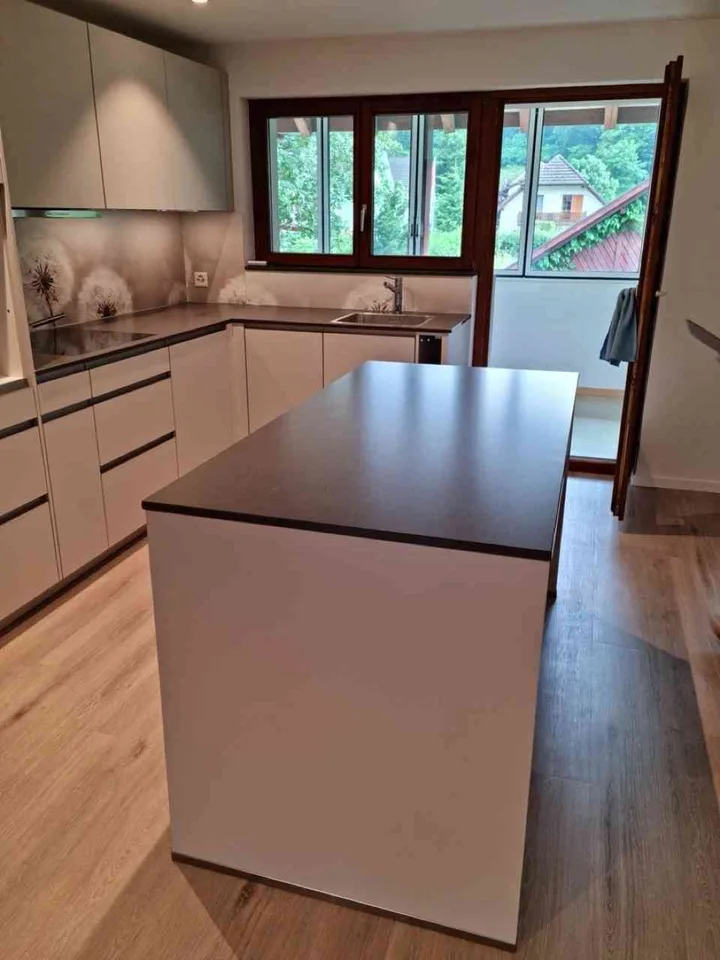 4,5 Zimmerwohnung in Dreifamilienhaus. 1. OG.