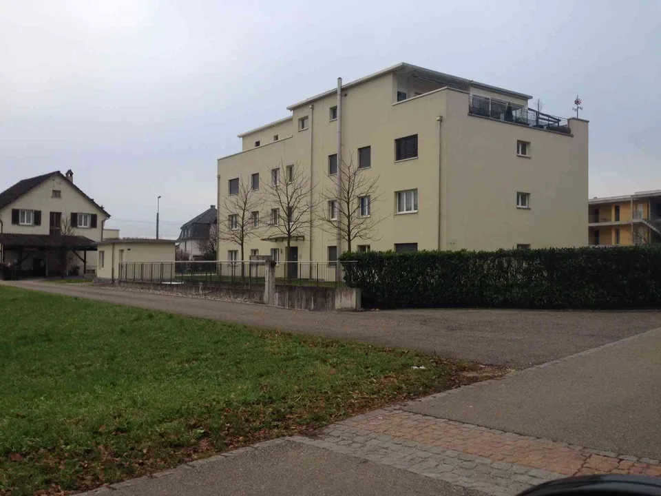 H14 P12 Autoeinstellhallenplatz