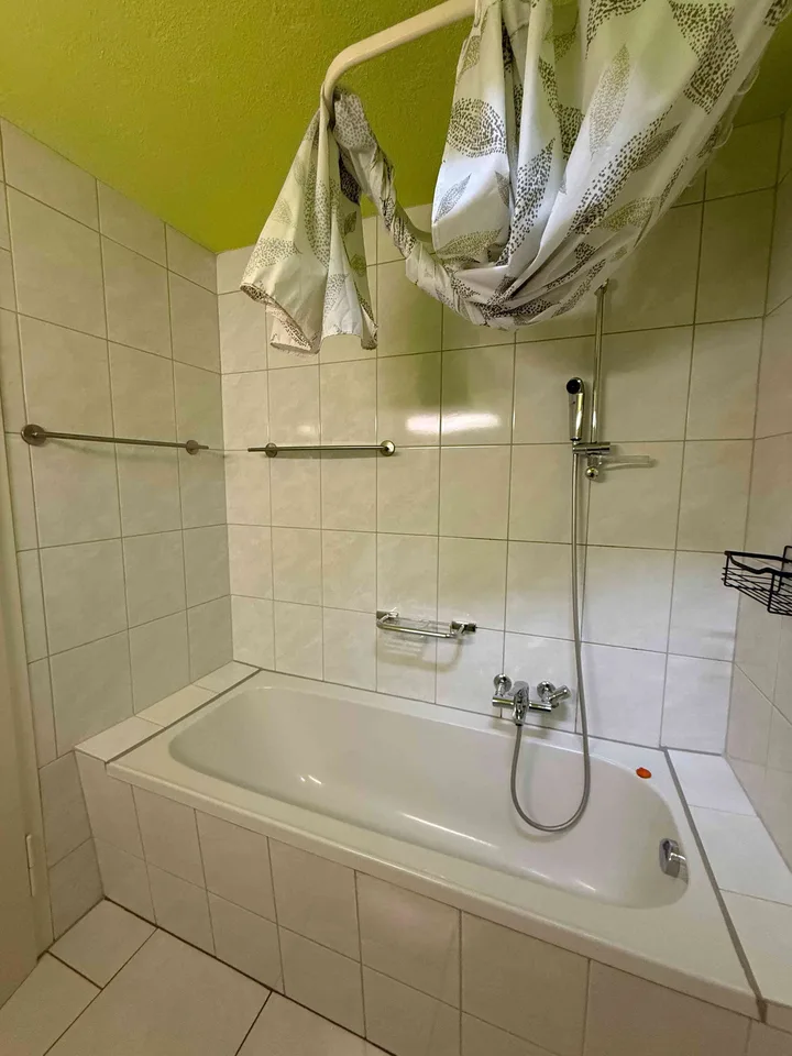 3.5-Zimmer-Wohnung im Ehingerhof – mit Zusatzraum, auf Wunsch möbliert