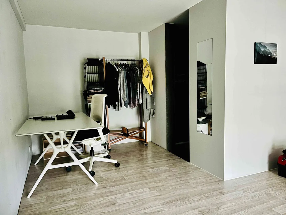 Modern-loftiges Atelier citynah direkt an Aare und Wald