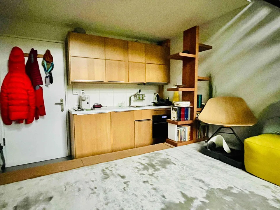 Modern-loftiges Atelier citynah direkt an Aare und Wald
