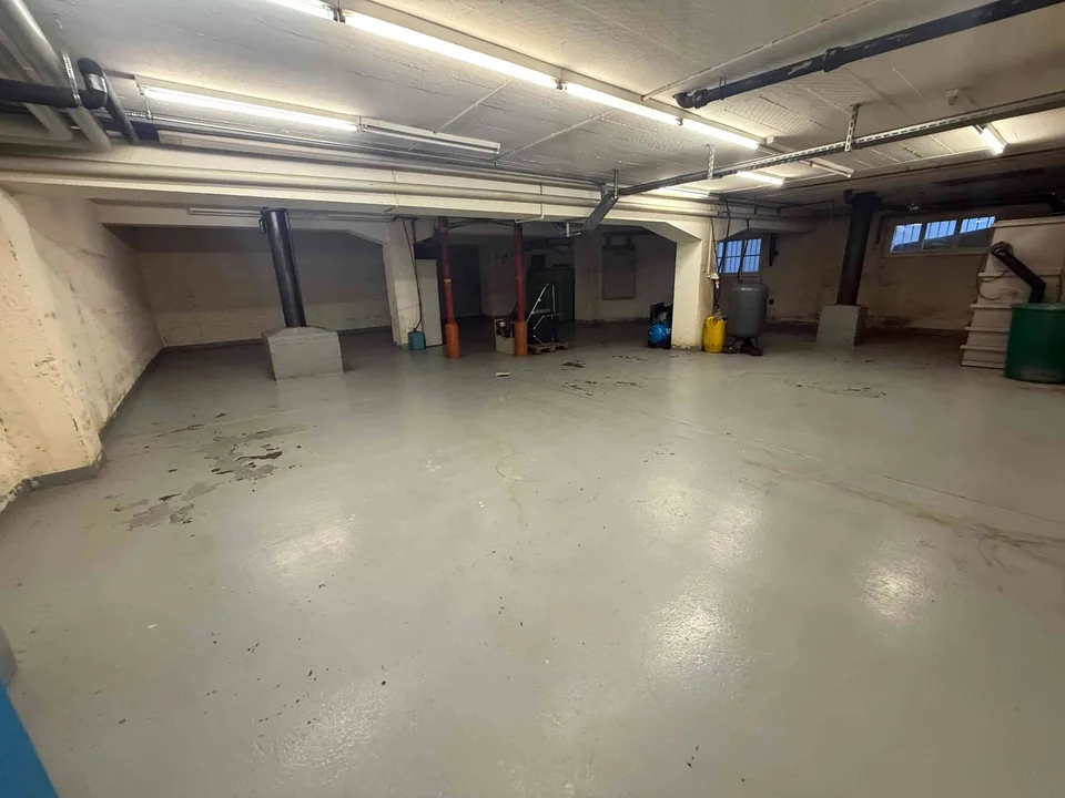 Professionelle Autowerkstatt / Autogarage an Top Lage in Wildegg AG