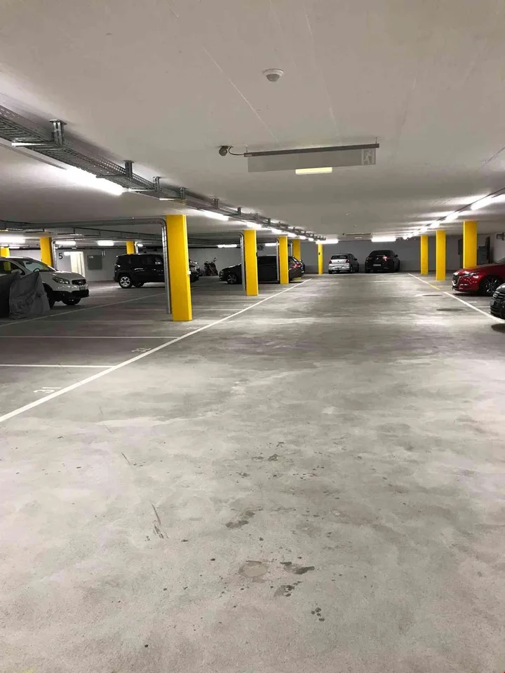 Einstellhallenplatz ab sofort zu vermieten