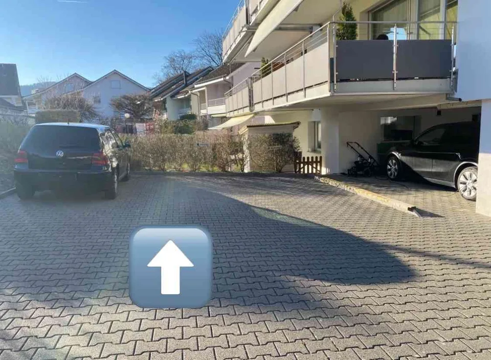 Aussenparkplatz zu vermieten