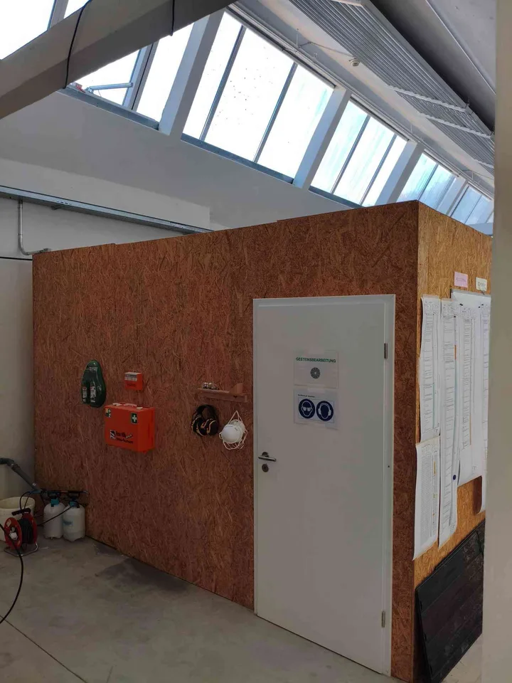 Lagerhalle / Werkstatt mit Rampe und Parkplatz im Gerolag Center Olten
