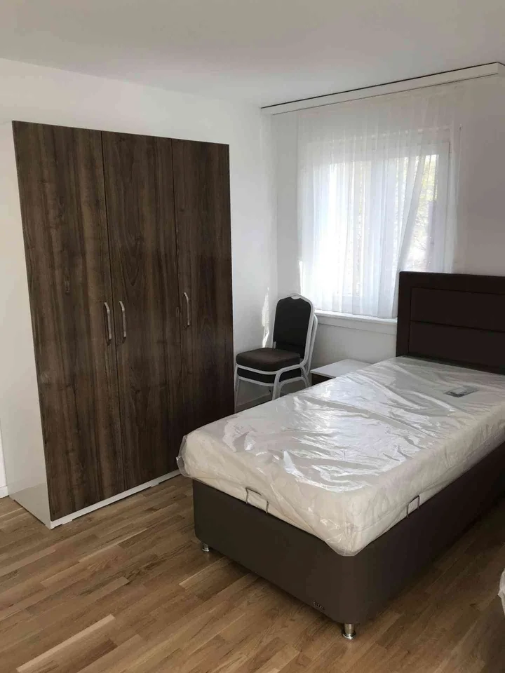 Möbliertes Zimmer in Aarau zentral und komplett eingerichtet