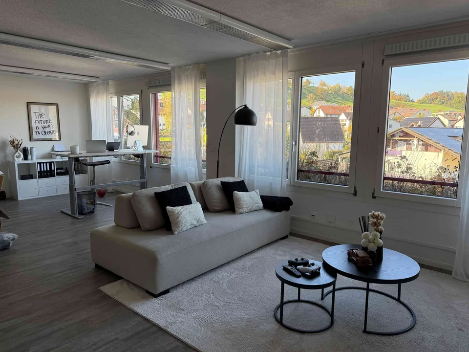 Modernes Büro in zentraler Lage von Lausen