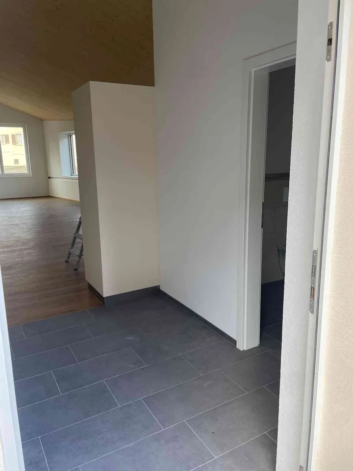 Erstvermietung: Gewerberaum / Büro / Atelier an optimaler Lage