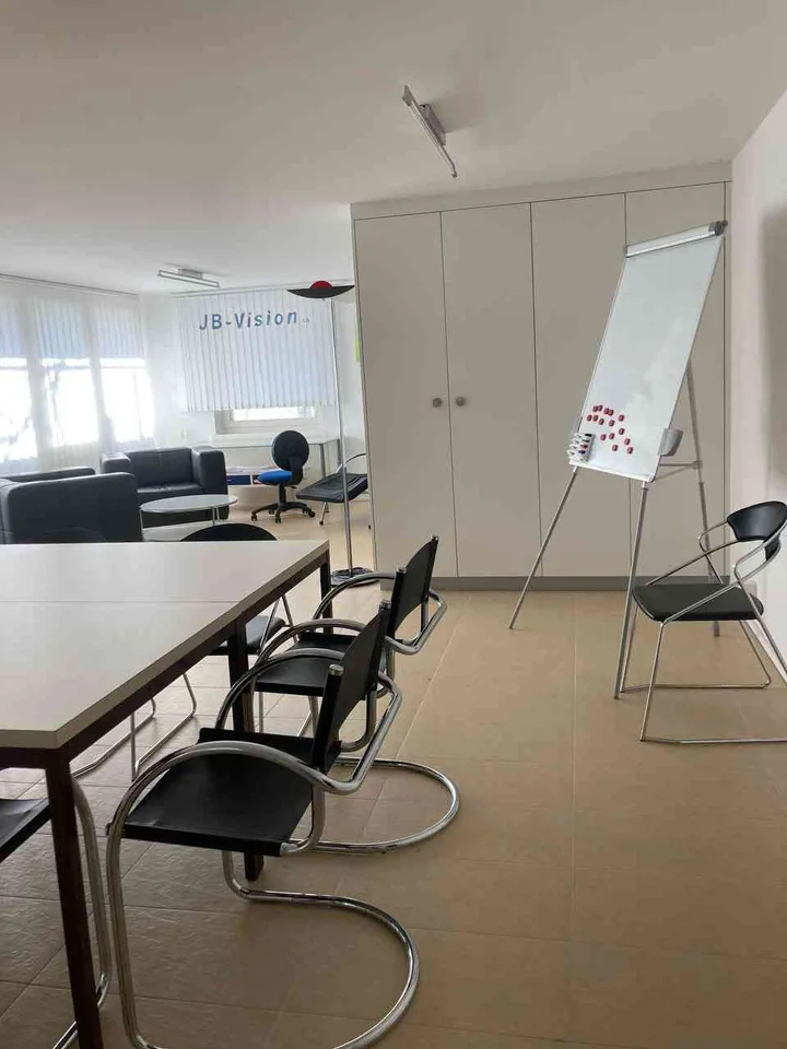 repräsentativer Büro-, Seminar- oder Praxisraum
