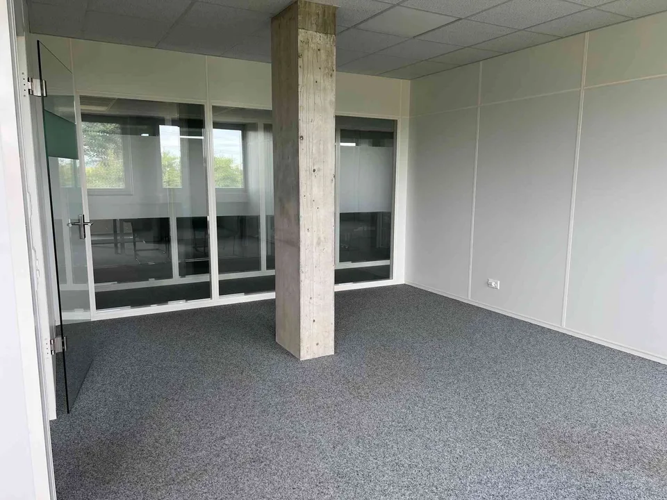 Flexible Büroflächen mit Konferenzraum in Zeiningen zu vermieten