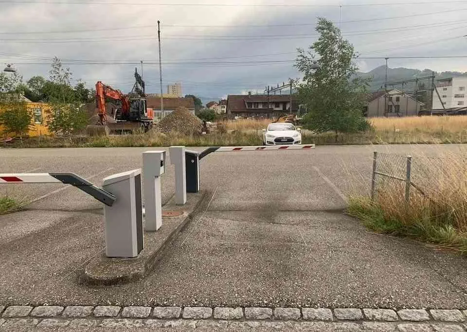[1XX] MIETEN Parkplatz für PW/Camper/Van/Bus/Lieferauto Bahnhof Olten