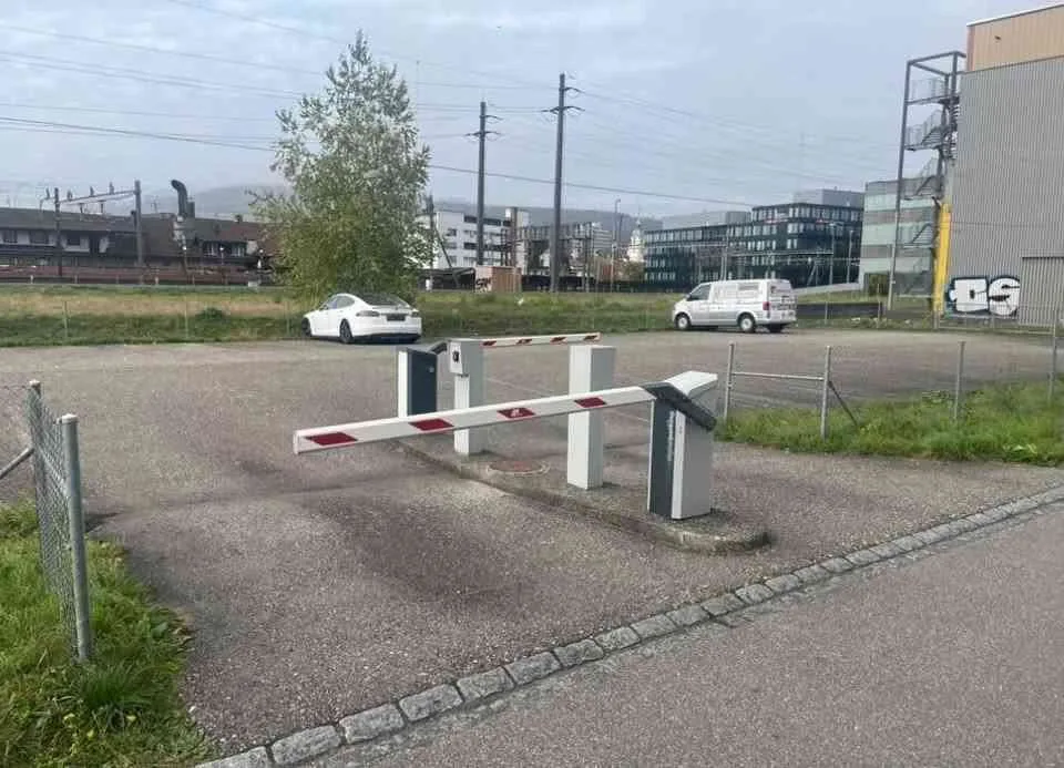 [1XX] MIETEN Parkplatz für PW/Camper/Van/Bus/Lieferauto Bahnhof Olten