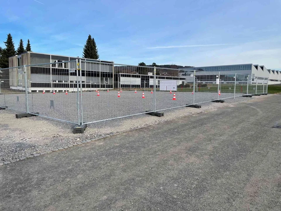 Aussenabstellplatz für Wohnmobil, Wohnwagen, Boot & Anhänger