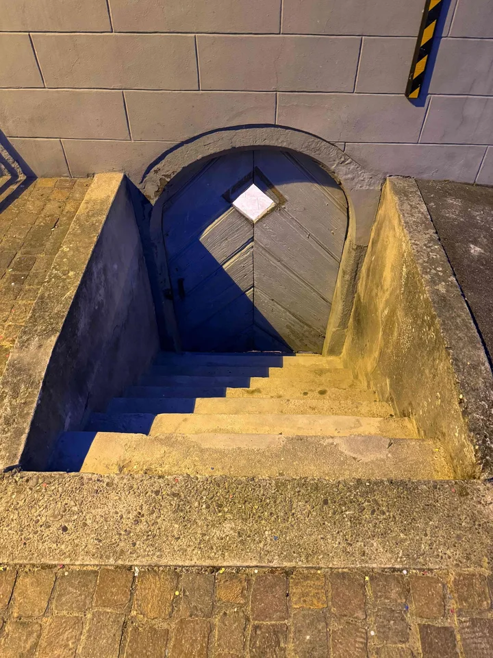 Sanierter Gewölbekeller zu vermieten 30m2 Ausstell