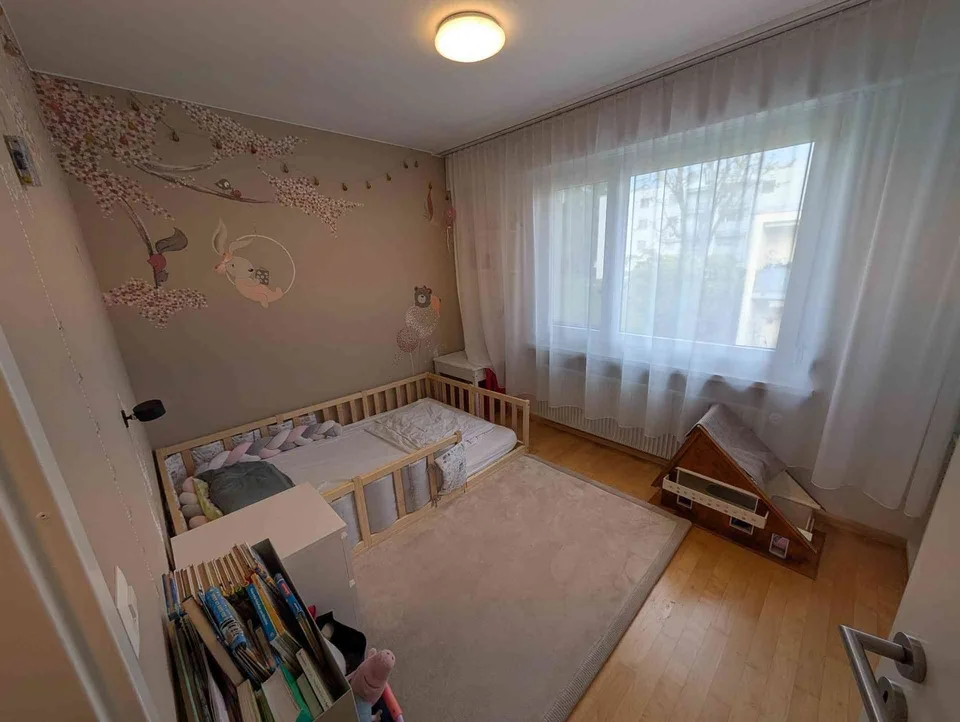 Eck-Einfamilienhaus mit Wintergarten