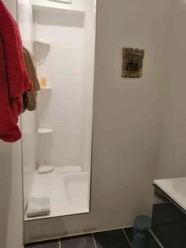Helle 1 Zimmer Wohnung möbliert