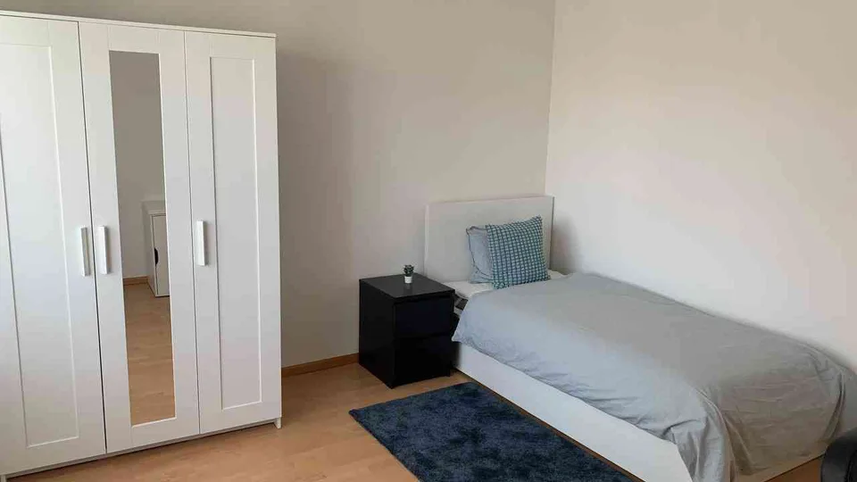 Möbliertes WG-Zimmer S3 Spalenring / Schützenmattpark
