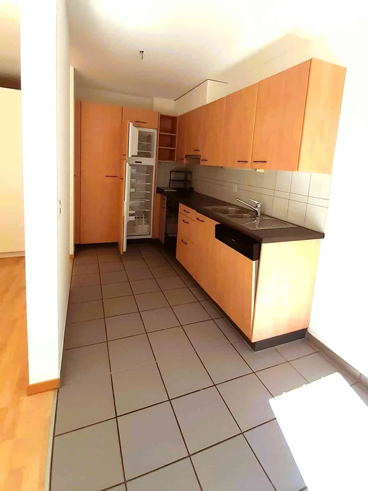 4. 5 Zimmer hell, naturnah und doch zentral. Ideal auch für Familien