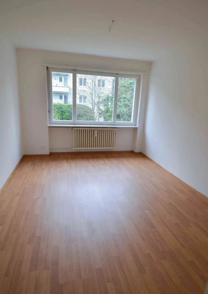 Sonnige 3-Zimmer-Altbauwohnung in ruhiger, grüner Umgebung – stadtnah