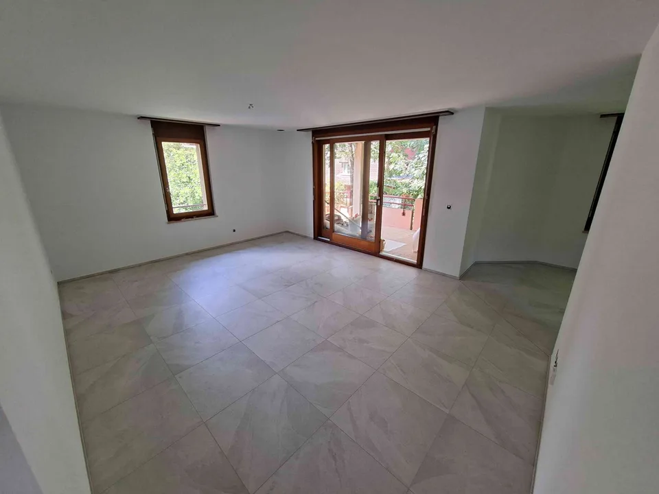 Helle, frisch renovierte 3.5-Zimmer-Wohnung
