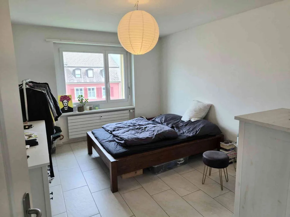Exklusives WG-Zimmer mit eigenem Bad in moderner 4.5-Zimmer-Wohnung