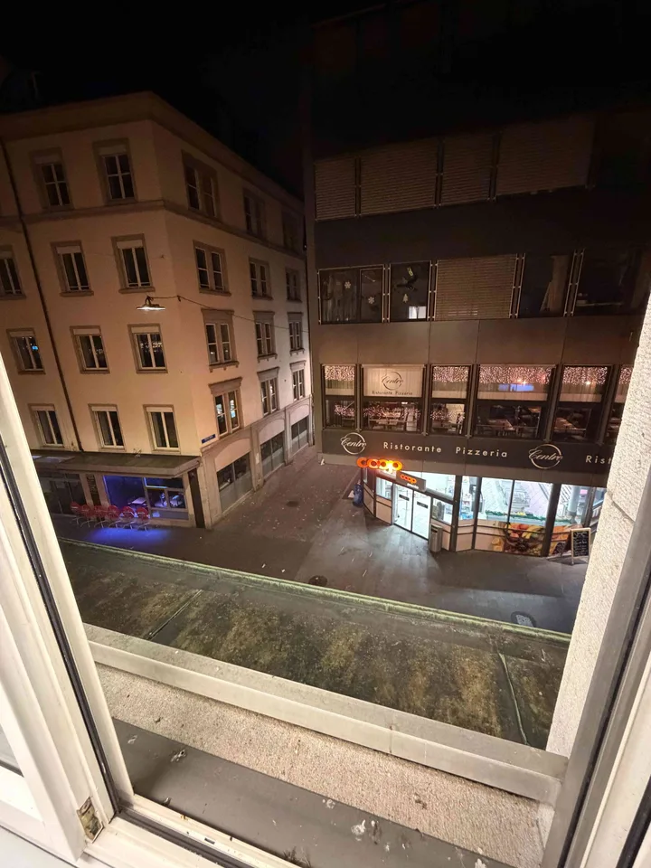 Helles Büro am Barfüsserplatz – Top-Lage im Herzen von Basel