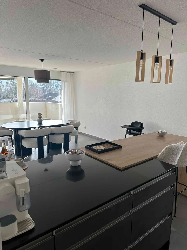 Bel appartement 4,5 pièces à Bassecourt. ( 117m2 )