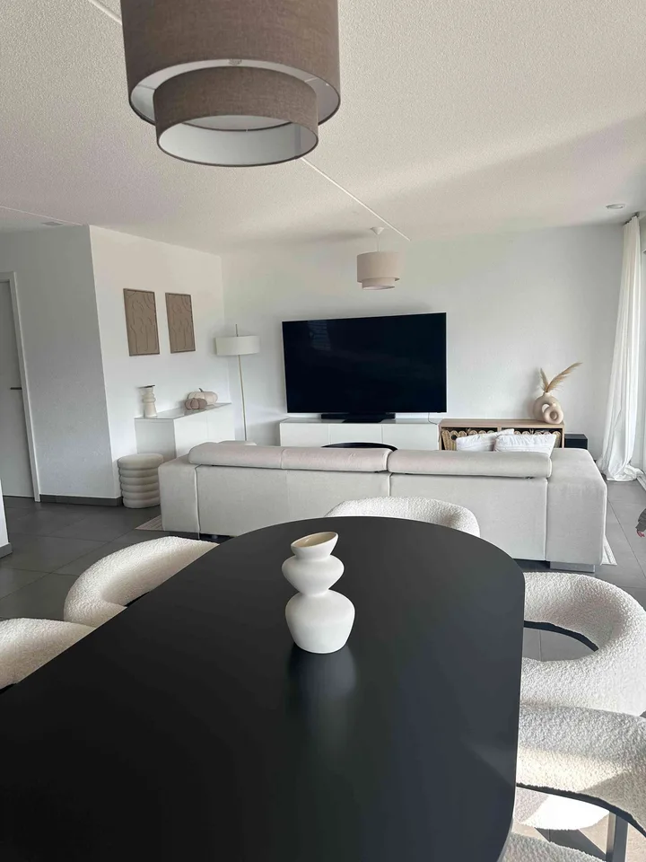 Bel appartement 4,5 pièces à Bassecourt. ( 117m2 )