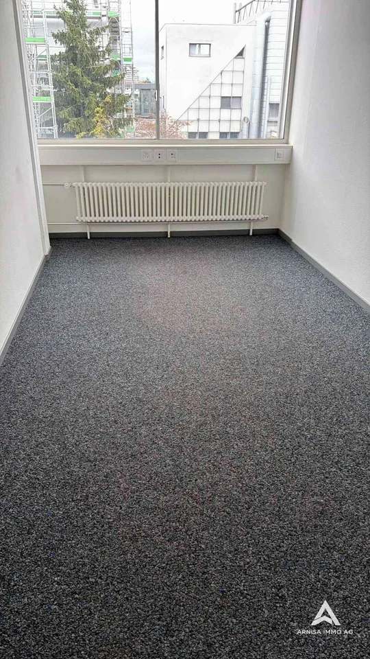 "Moderne Büroräume in Reinach BL - von 15m² - 831 m² auf zwei Etagen "
