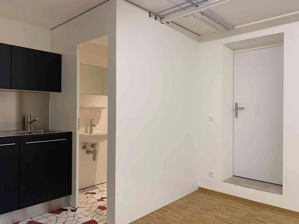 Helles Atelier/Büro im UG 33 m² - Erstvermietung nach Umbau