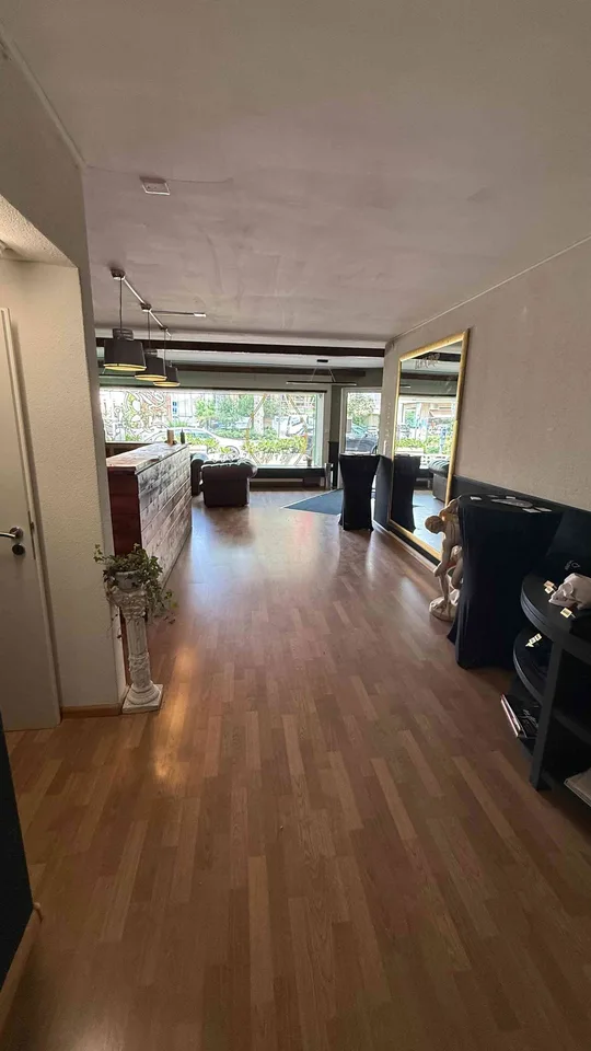Ladenfläche am Spalenring zu vermieten – 140 m² auf zwei Etagen