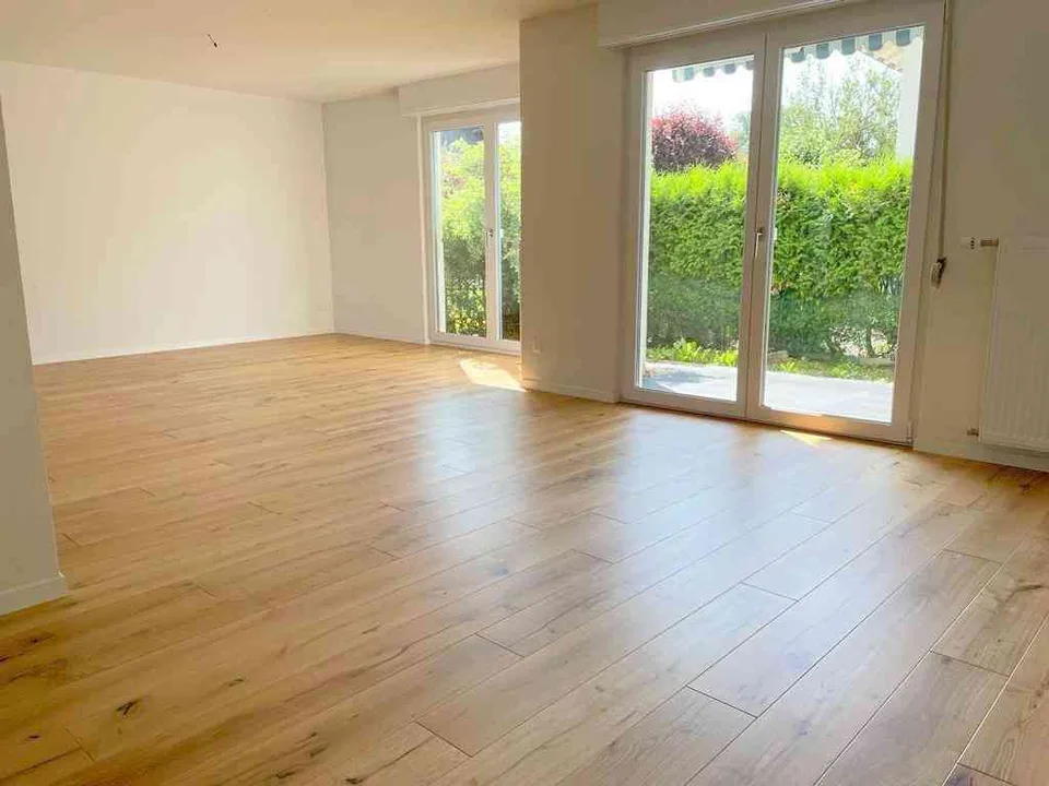 Haus mit 2 Abstellplätzen