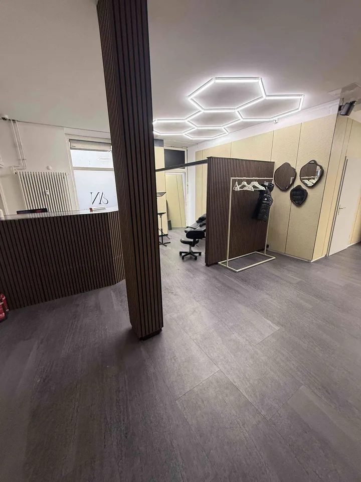 Kosmetik Studio zu übergeben