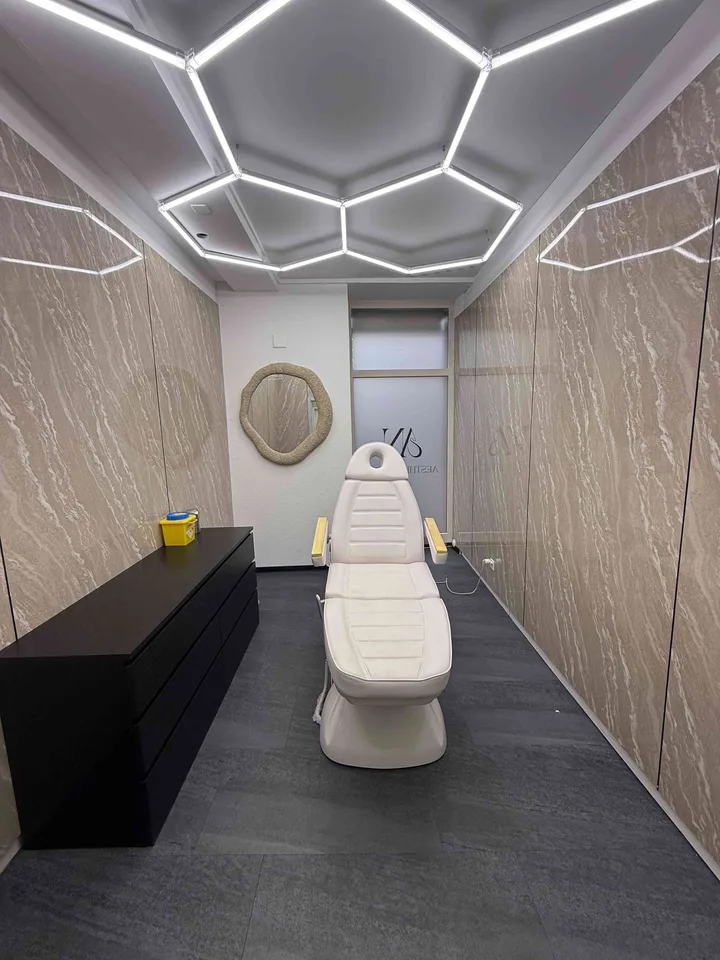 Kosmetik Studio zu übergeben