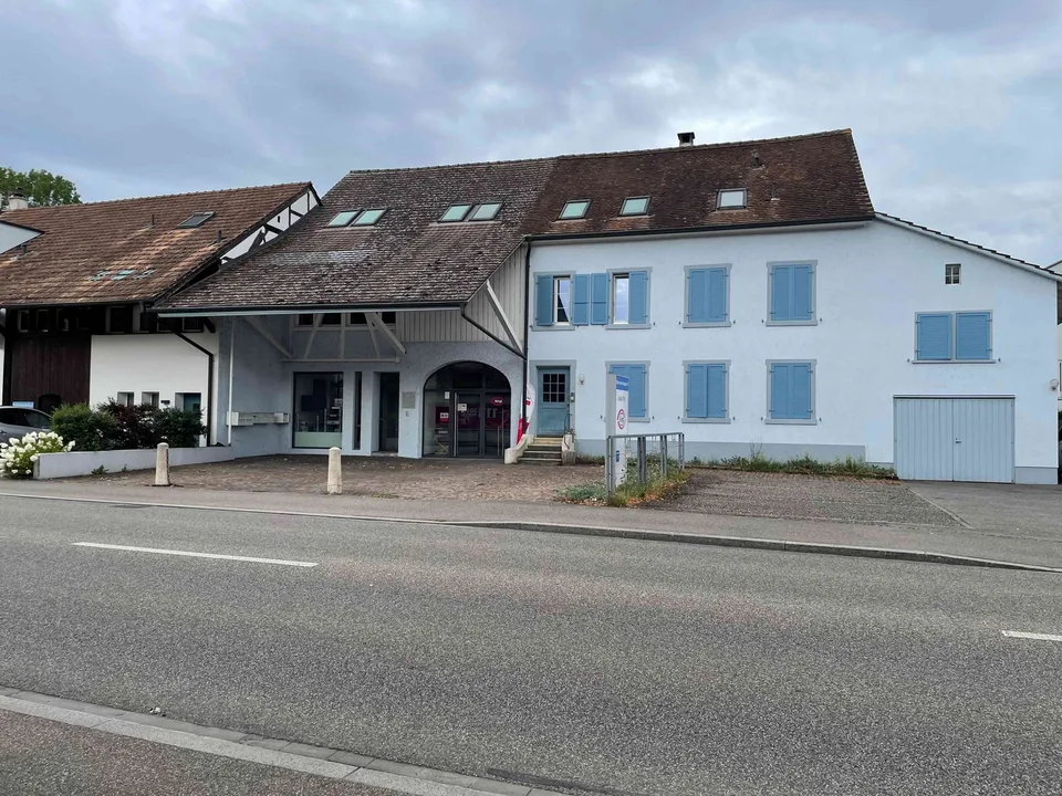 Zentral gelegenes Wohn-Atelier/Büro-Hobbyräume in Therwil zu vermieten