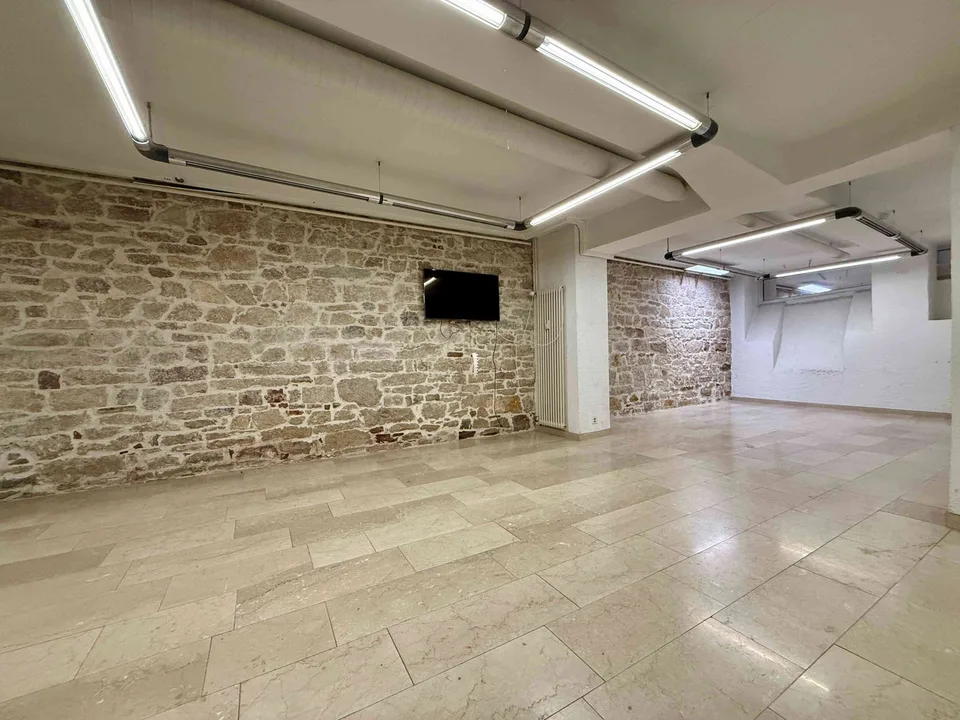 Gewerberaum ca. 90m2 (Studio,Atelier,Büro) im Herzen von Basel
