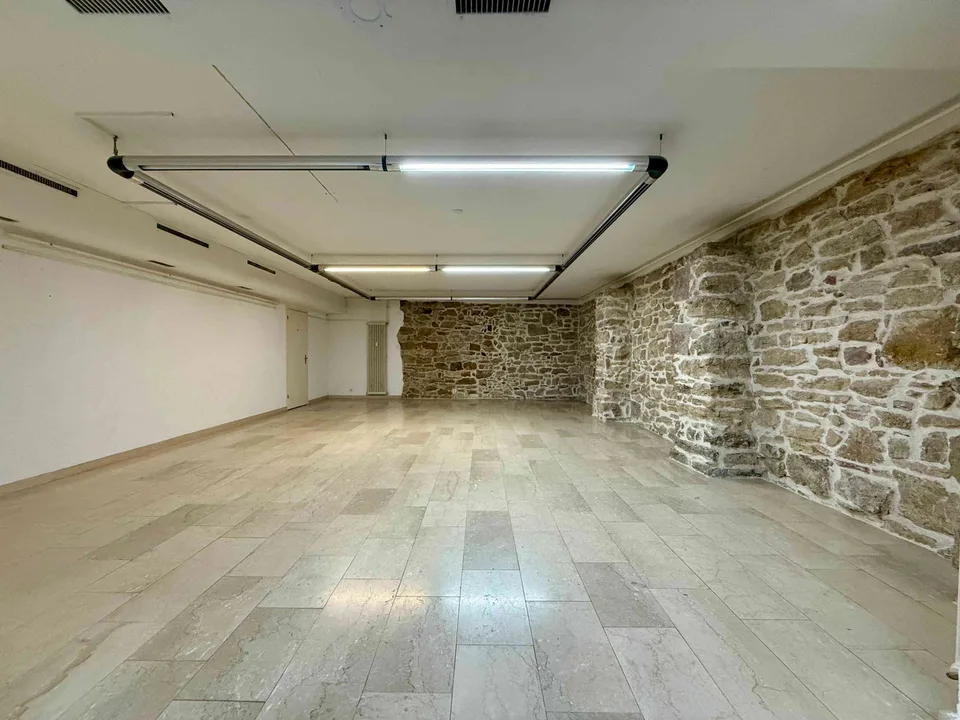 Gewerberaum ca. 90m2 (Studio,Atelier,Büro) im Herzen von Basel