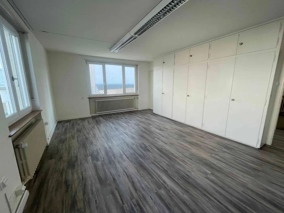 Schicke Bürofläche für Unternehmen – Foto 8 von 8