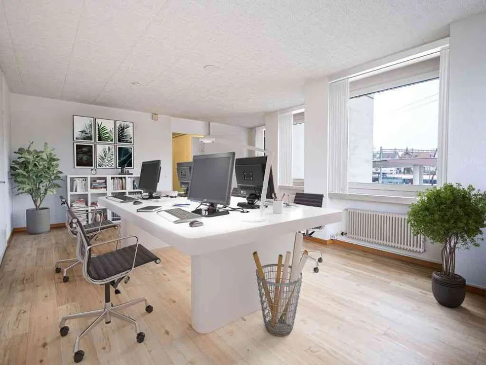 helle, grosszügige Büro- und Gewerberäume an idealer Lage