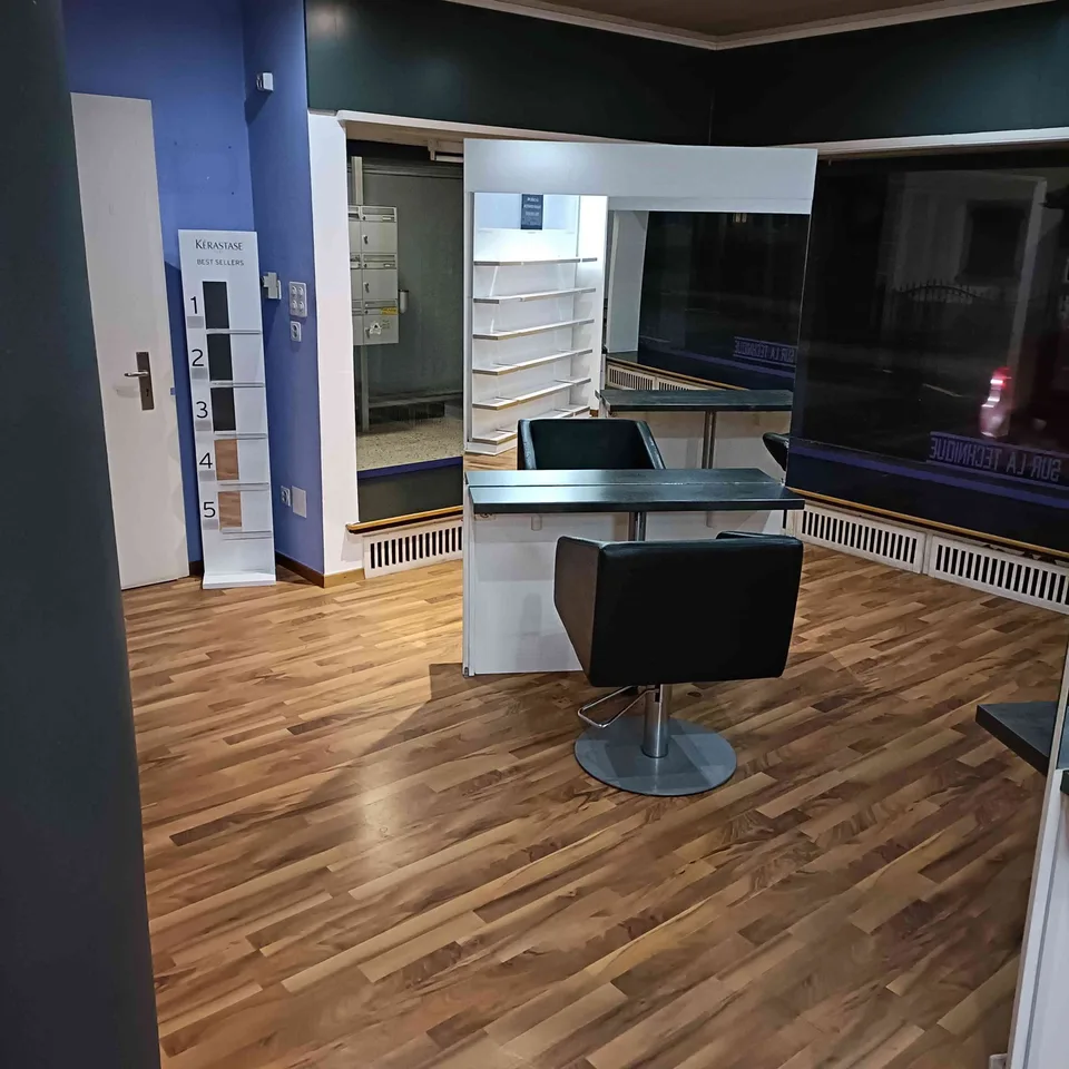 A louer Salon de coiffure / Vemieten Coiffeur Salon