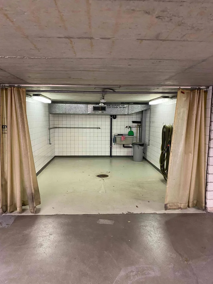 Tiefgaragenplatz inkl. Mitbenutzung Waschanlage