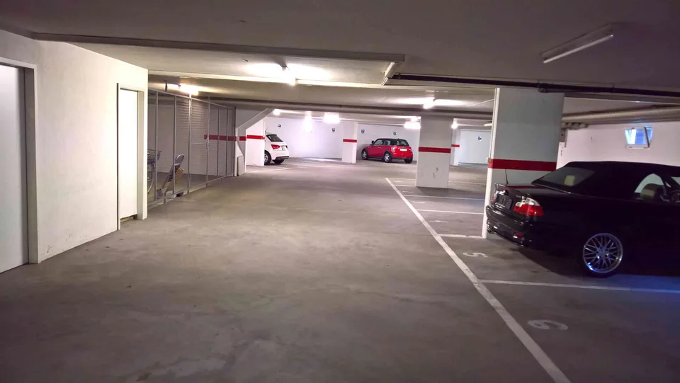 Places de parc dans garage souterrain chauffé, à 5 min. de Delémont