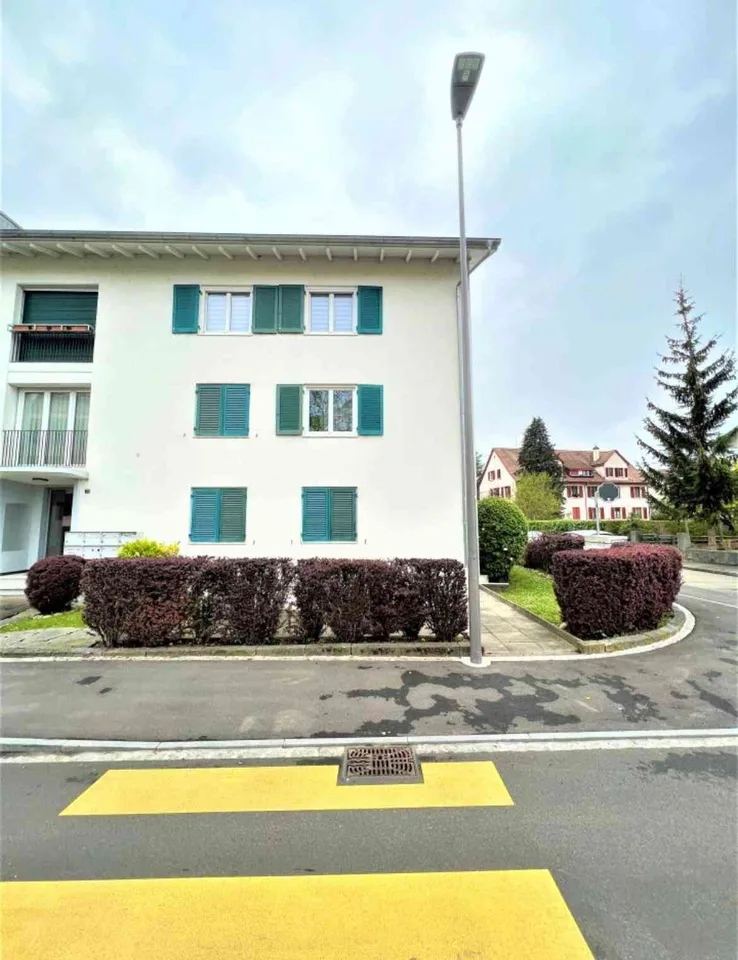 Erstklassige Gewerberäume in steuerlich günstiger Lage nahe der Stadt