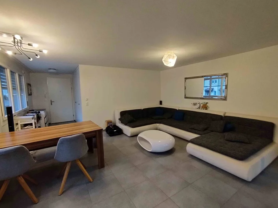 Moderne helle Wohnung in Münchenstein, Untermiete