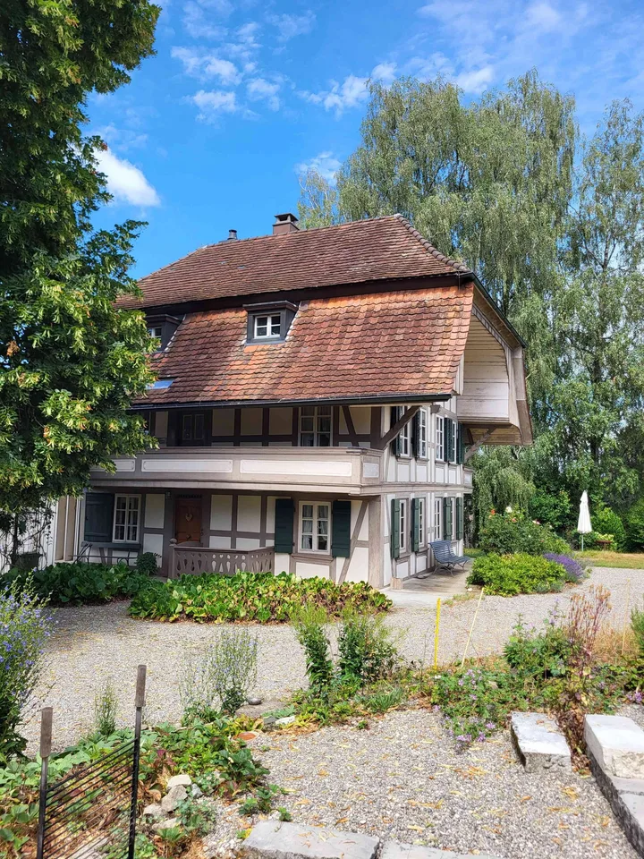 4 1/2 Zimmerwohnung an ruhiger Lage