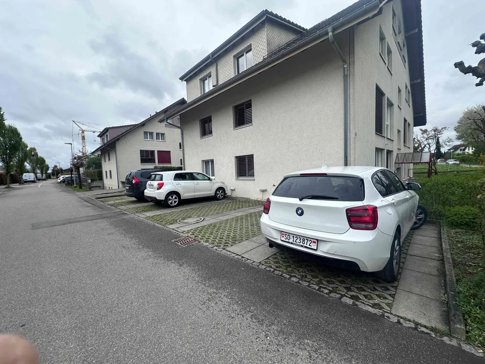 Einstellhallenplatz zu vermieten