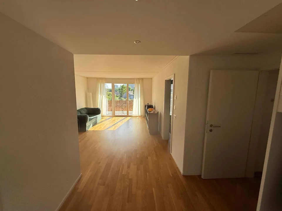 Helle 2.5-Zimmer-Wohnung mit Balkon in Ostermundigen
